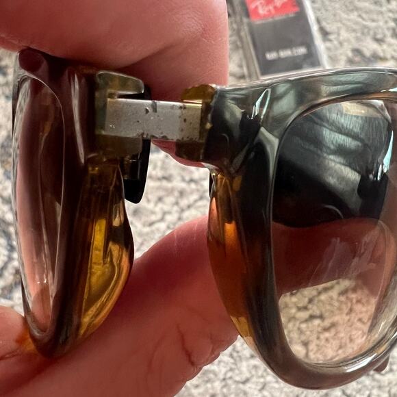 Ray-Ban Wayfarer Folding Classic Sunglasses Tortoise Gradient Brown - Picture 7 of 16